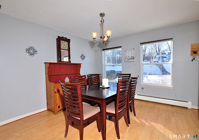 7 Glen Hollow, East Granby, CT 06026