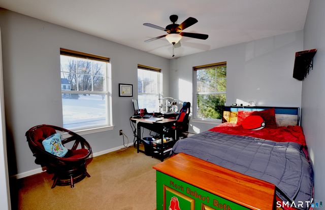 7 Glen Hollow, East Granby, CT 06026