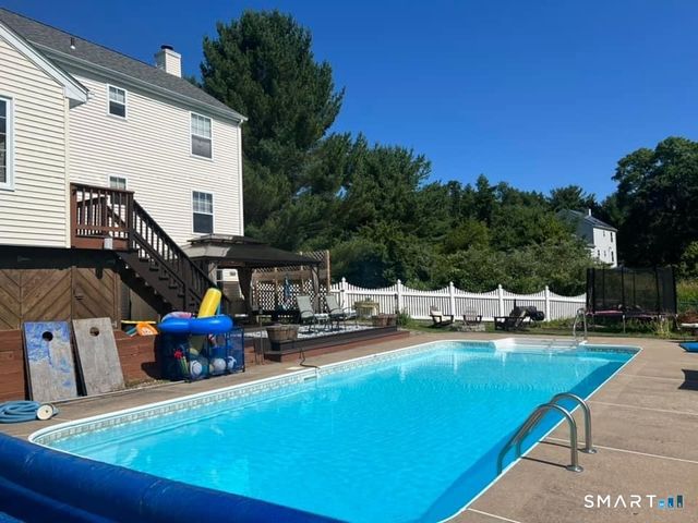 7 Glen Hollow, East Granby, CT 06026