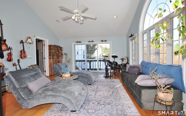 7 Glen Hollow, East Granby, CT 06026