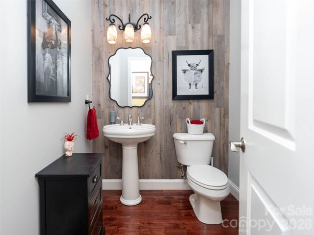 350 Vista Point Drive, Weaverville, NC 28787