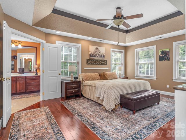 350 Vista Point Drive, Weaverville, NC 28787