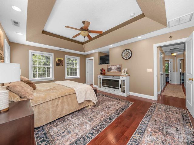 350 Vista Point Drive, Weaverville, NC 28787