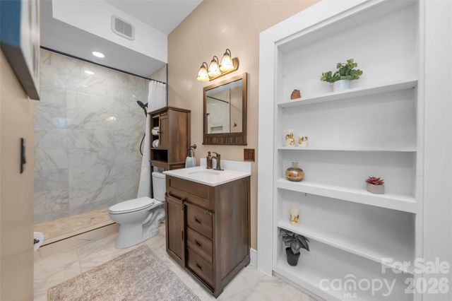 350 Vista Point Drive, Weaverville, NC 28787
