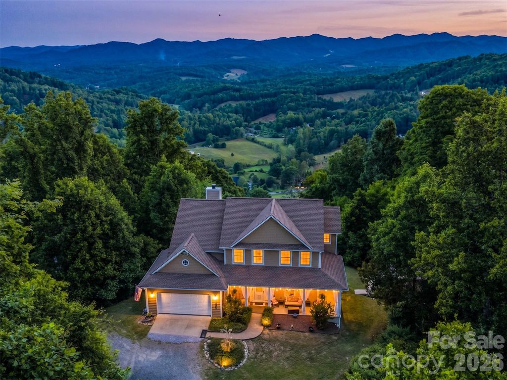350 Vista Point Drive, Weaverville, NC 28787