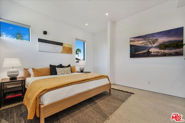 527 W Santa Catalina Road, Palm Springs, CA 92262