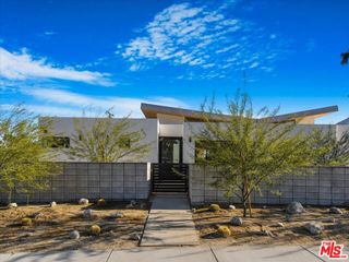 527 W Santa Catalina Road, Palm Springs, CA 92262