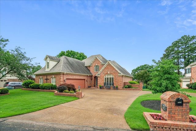 2255 OTTERBURN LN, Germantown, TN 38139