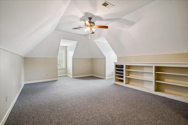 2255 OTTERBURN LN, Germantown, TN 38139