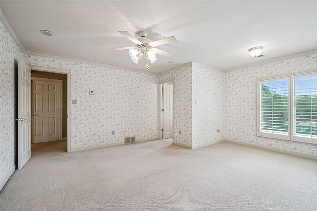 2255 OTTERBURN LN, Germantown, TN 38139