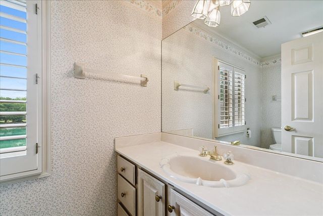 2255 OTTERBURN LN, Germantown, TN 38139