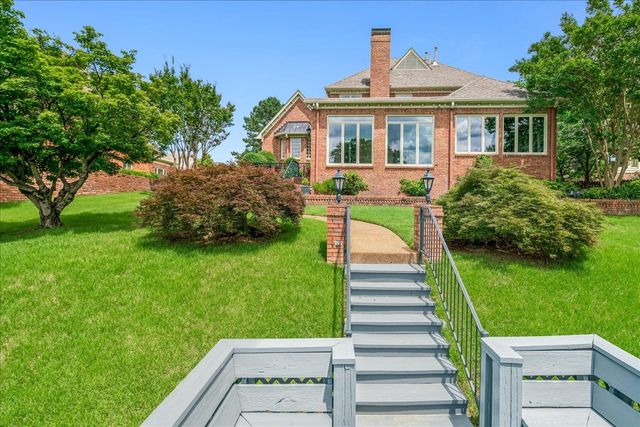 2255 OTTERBURN LN, Germantown, TN 38139