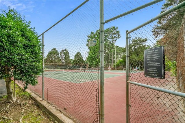 2255 OTTERBURN LN, Germantown, TN 38139