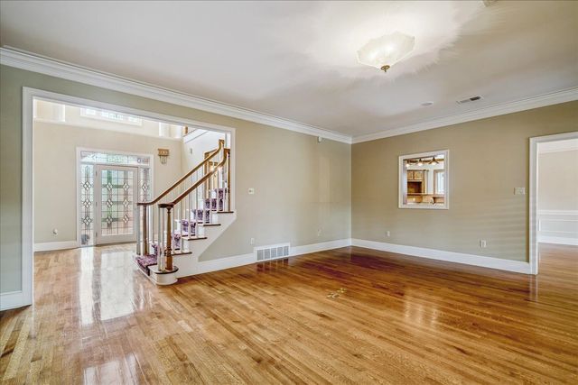 2255 OTTERBURN LN, Germantown, TN 38139