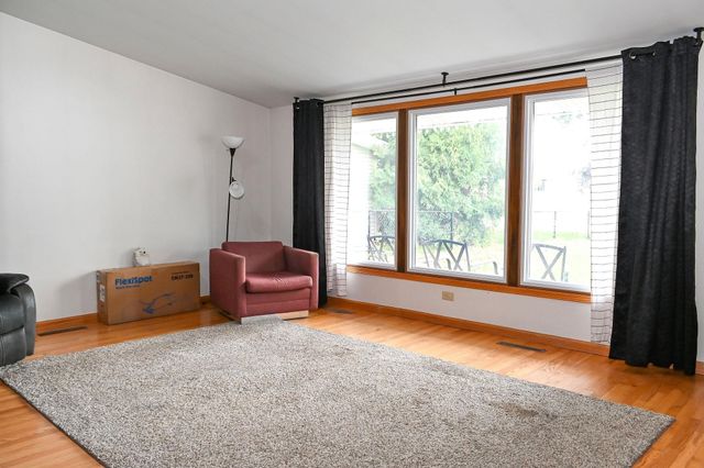 2513 W Central Ave, Minot, ND 58703