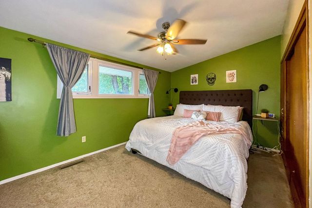 2513 W Central Ave, Minot, ND 58703