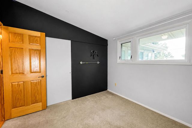 2513 W Central Ave, Minot, ND 58703
