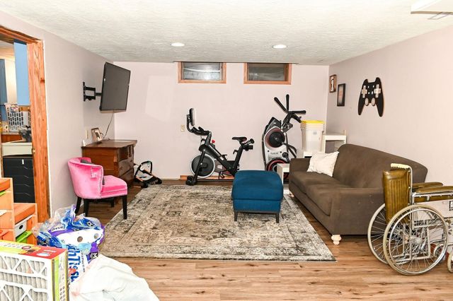 2513 W Central Ave, Minot, ND 58703