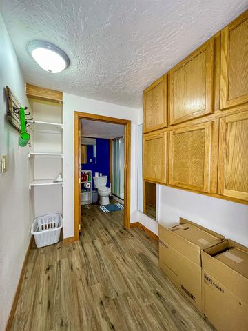 2513 W Central Ave, Minot, ND 58703