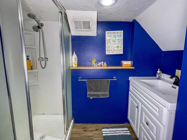 2513 W Central Ave, Minot, ND 58703