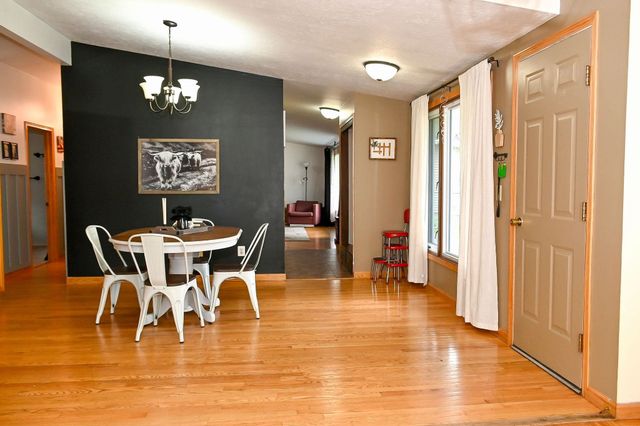 2513 W Central Ave, Minot, ND 58703