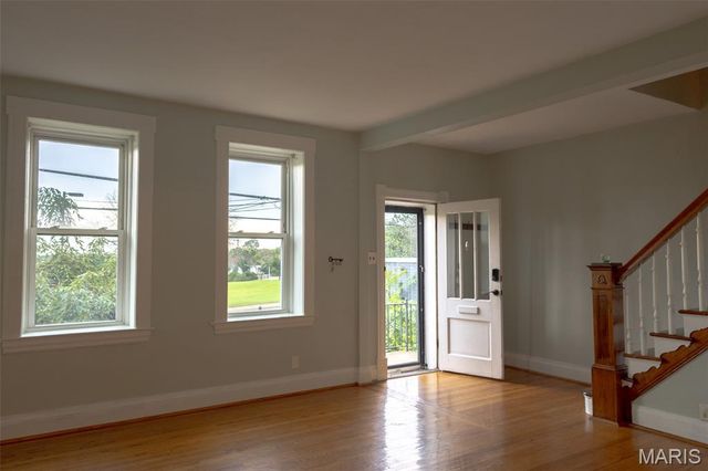 3216 S Big Bend Boulevard, St Louis, MO 63143