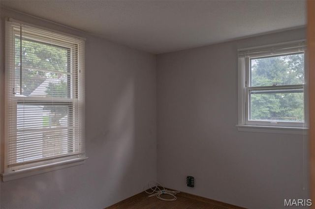 3216 S Big Bend Boulevard, St Louis, MO 63143