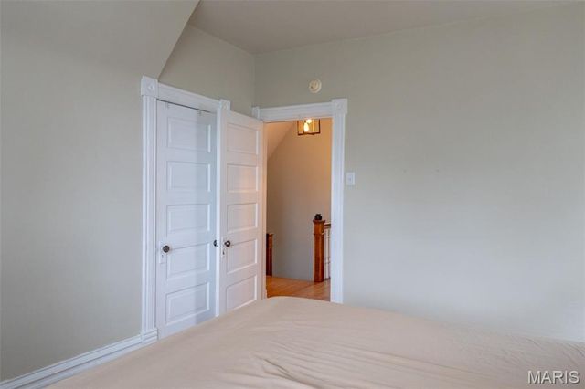 3216 S Big Bend Boulevard, St Louis, MO 63143