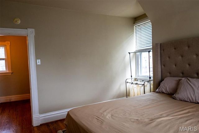 3216 S Big Bend Boulevard, St Louis, MO 63143