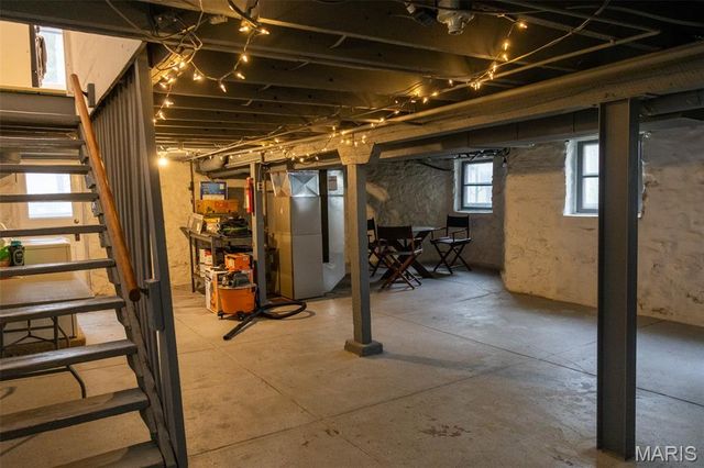3216 S Big Bend Boulevard, St Louis, MO 63143