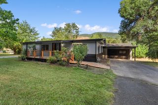 1145 E Evans Creek Road, Rogue River, OR 97537