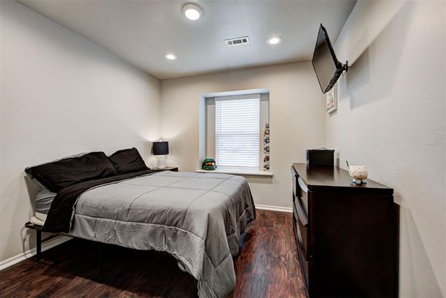2302 W Bradford Circle, Newcastle, OK 73065
