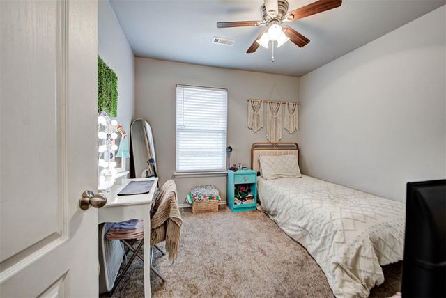 2302 W Bradford Circle, Newcastle, OK 73065
