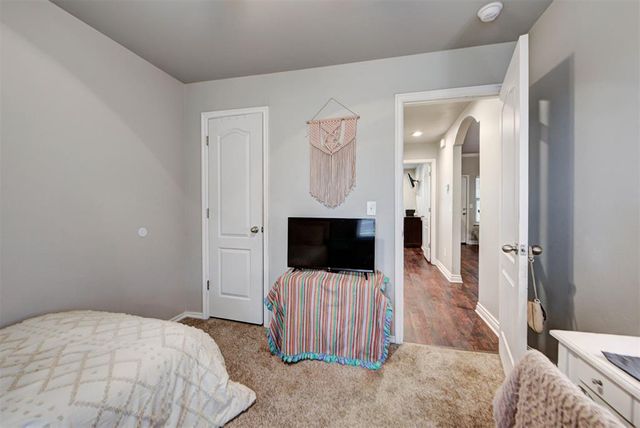 2302 W Bradford Circle, Newcastle, OK 73065