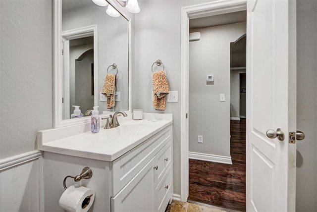 2302 W Bradford Circle, Newcastle, OK 73065