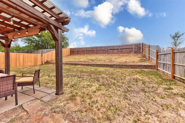2302 W Bradford Circle, Newcastle, OK 73065