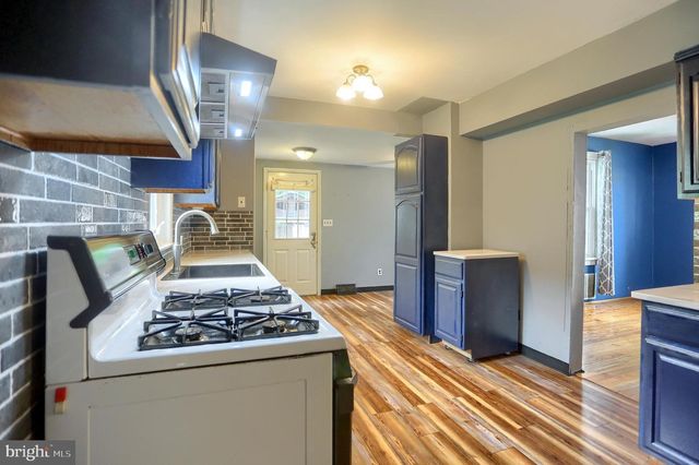 2036 OLD WELSH RD, Abington, PA 19001