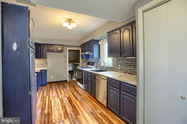 2036 OLD WELSH RD, Abington, PA 19001
