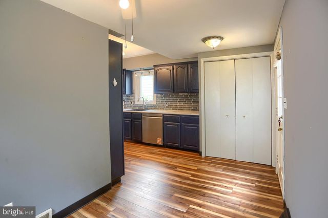 2036 OLD WELSH RD, Abington, PA 19001