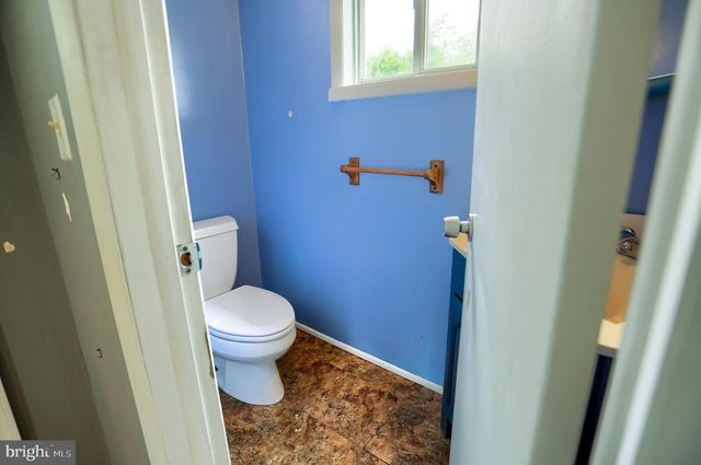 2036 OLD WELSH RD, Abington, PA 19001