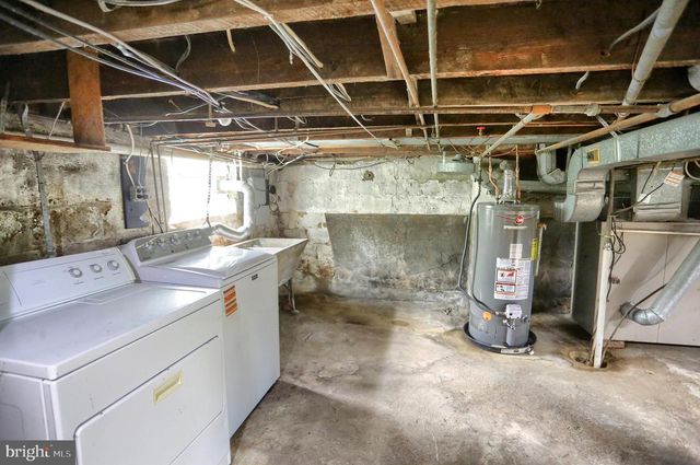 2036 OLD WELSH RD, Abington, PA 19001