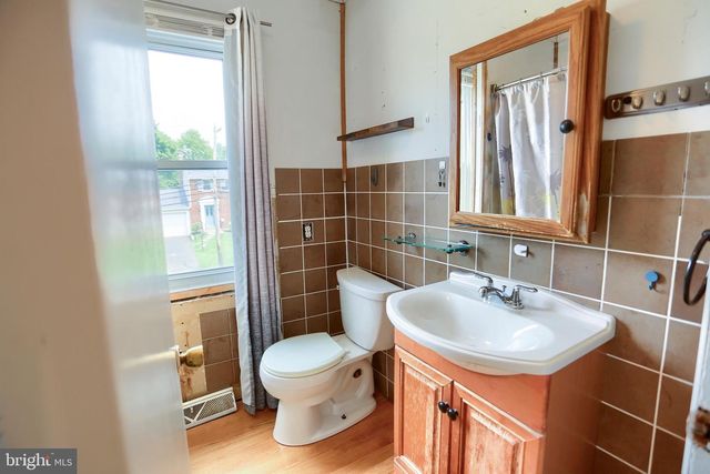 2036 OLD WELSH RD, Abington, PA 19001