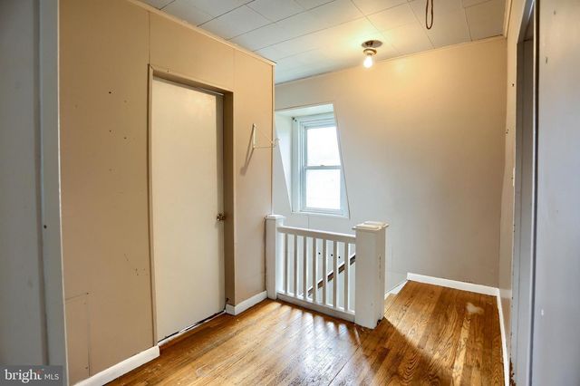 2036 OLD WELSH RD, Abington, PA 19001