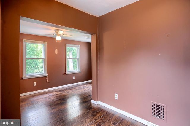 2036 OLD WELSH RD, Abington, PA 19001