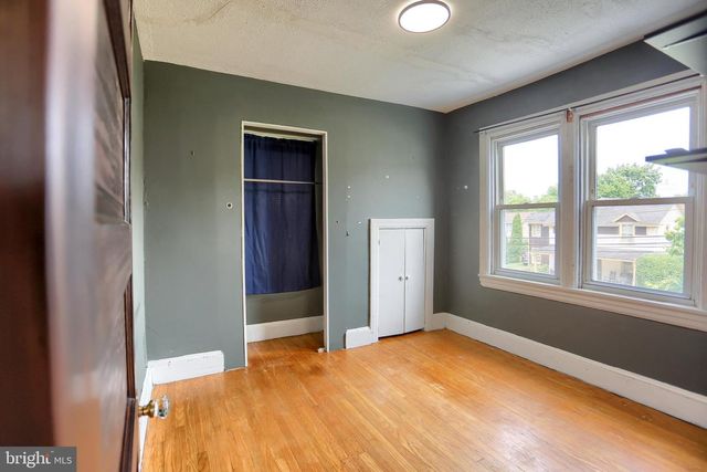 2036 OLD WELSH RD, Abington, PA 19001