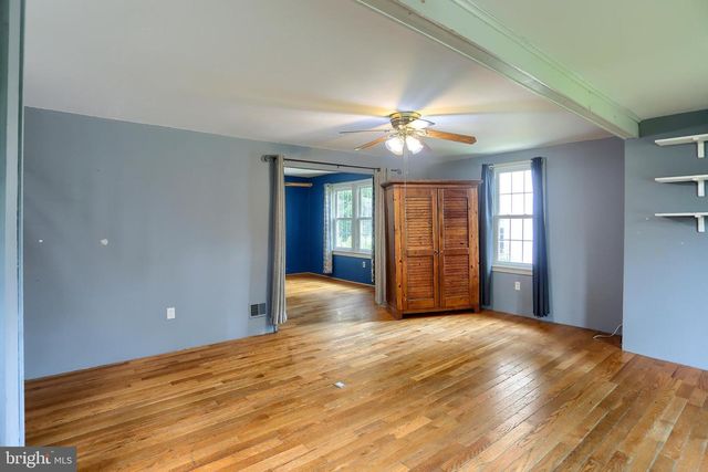 2036 OLD WELSH RD, Abington, PA 19001