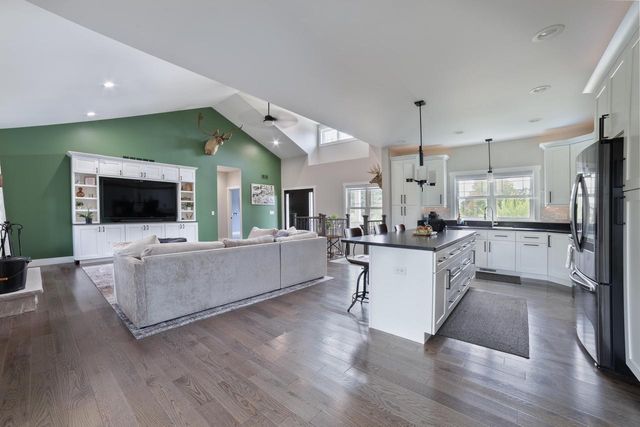 8987 371st AVENUE, Twin Lakes, WI 53181