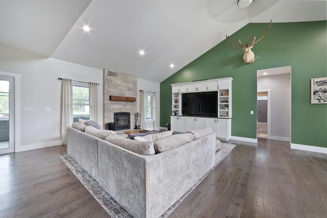 8987 371st AVENUE, Twin Lakes, WI 53181