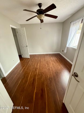 636 AQUATIC Drive, Atlantic Beach, FL 32233