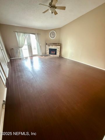 636 AQUATIC Drive, Atlantic Beach, FL 32233